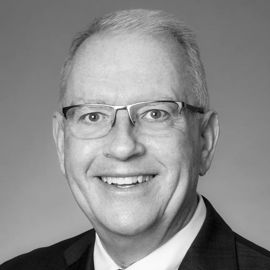 headshot of mike stigers